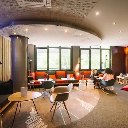 Ibis Centre Gare Авіньйон