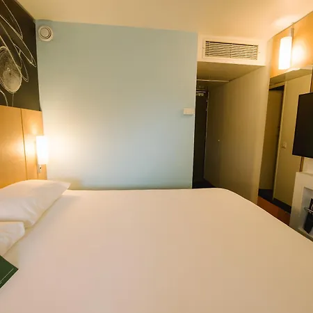 Ibis Centre Gare Авіньйон