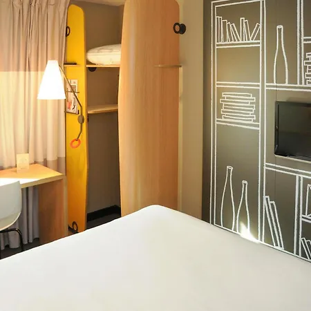 Готель Ibis Centre Gare 3*